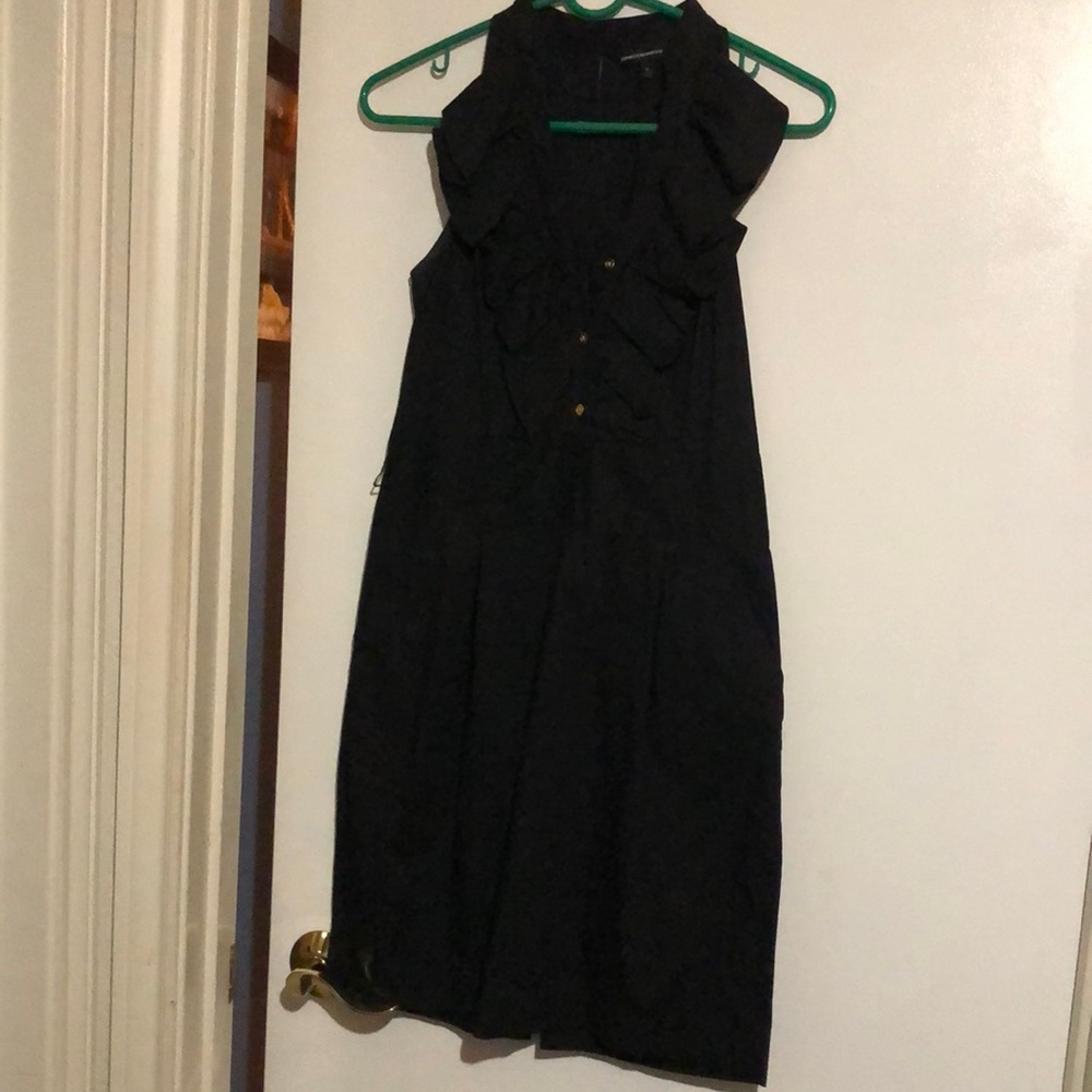 No sleeve open a little in the back dress with pockets